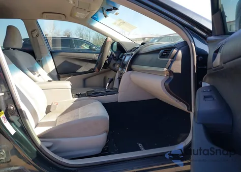 2012 Toyota Camry Le z USA, uszkodzony, nr VIN 4T1BF1FK2CU104102